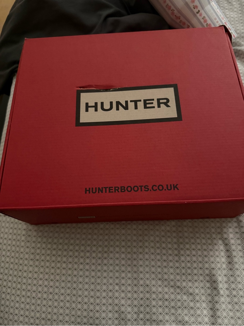 Hunter Short Chelsea Rain Boots in Dark Green - Picture 2 of 8